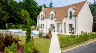 Média réf. 267 (75/110): Maisons E.R.M.I. : photo d'une maison individuelle sur mesure