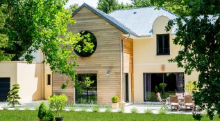 Média réf. 256 (61/110): Maisons E.R.M.I. : photo d'une maison individuelle sur mesure